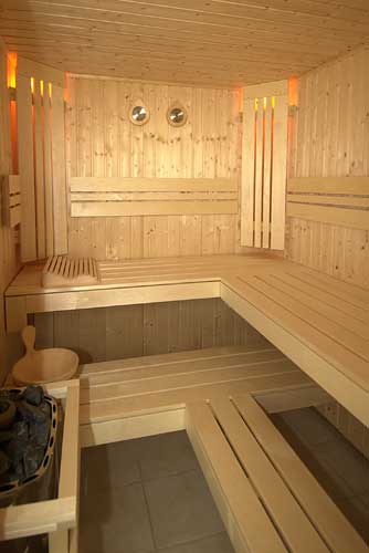 Confused about how to spell sauna in English? This short guide shows you the easiest way to get it right.